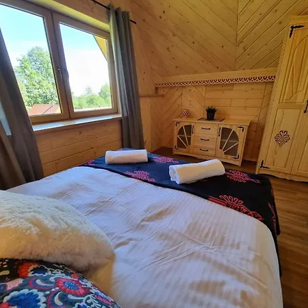 Luksusowe Domki Pod Jaworem بيت للعطل *