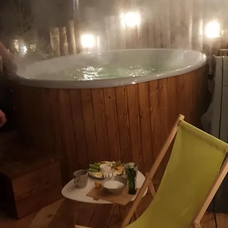 Luksusowe Domki Pod Jaworem Hébergement de vacances Witów