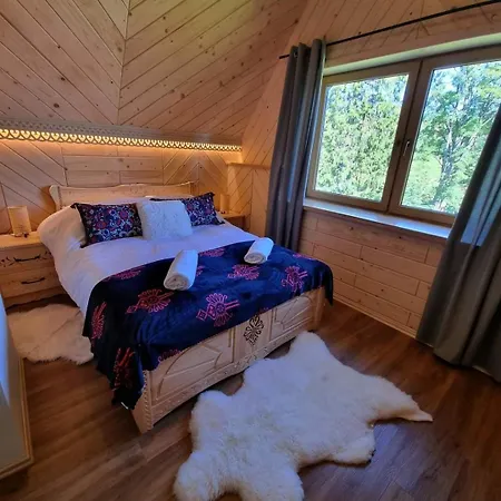 Luksusowe Domki Pod Jaworem *